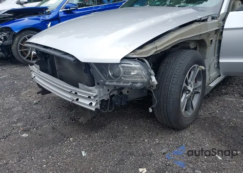 2014 Ford Mustang V6 Premium from USA, damaged, VIN 1ZVBP8EM3E5231996